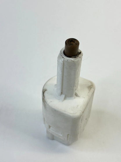 2009-2013 TOYOTA MATRIX HATCHBACK BRAKE STOP LIGHT LAMP SENSOR SWITCH UNIT OEM