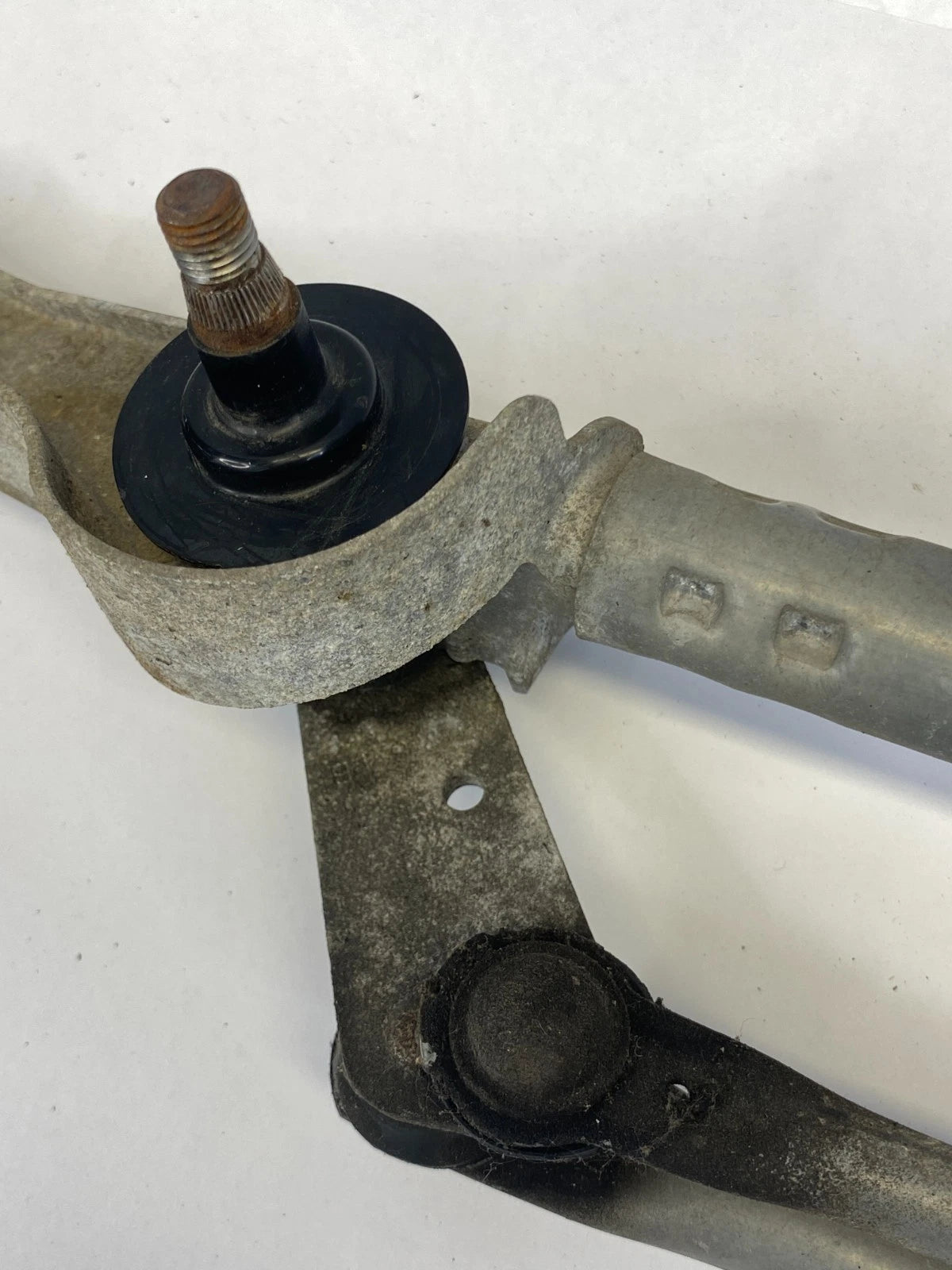 2010-2014 SUBARU OUTBACK FRONT WINDSHIELD WIPER MOTOR ASSY W/ LINKAGE OEM