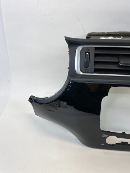15-17 KIA RIO CENTER DASH RADIO BEZEL A/C AIR VENT W/ HAZARD SWITCH 847401WBB0FH