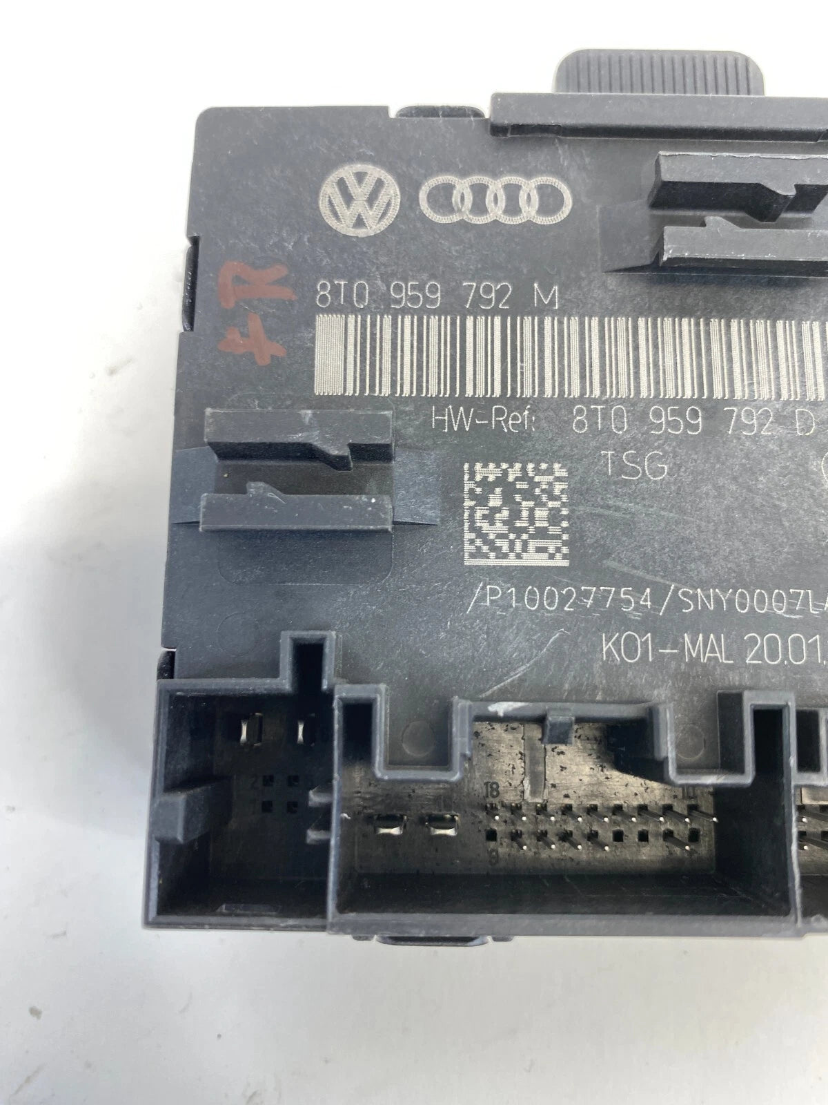 11-13 AUDI A4 QUATTRO FRONT RIGHT SIDE DOOR LOCKING CONTROL MODULE 8T0-959-792-M