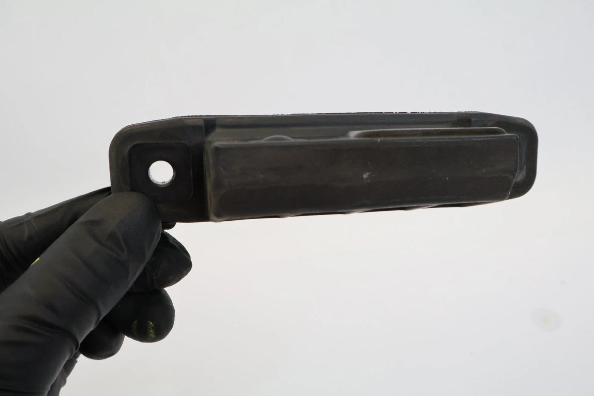 2010-2015 TOYOTA PRIUS LIFTGATE HANDLE SWITCH BUTTON RUBBER PAD REAR OEM FACTORY