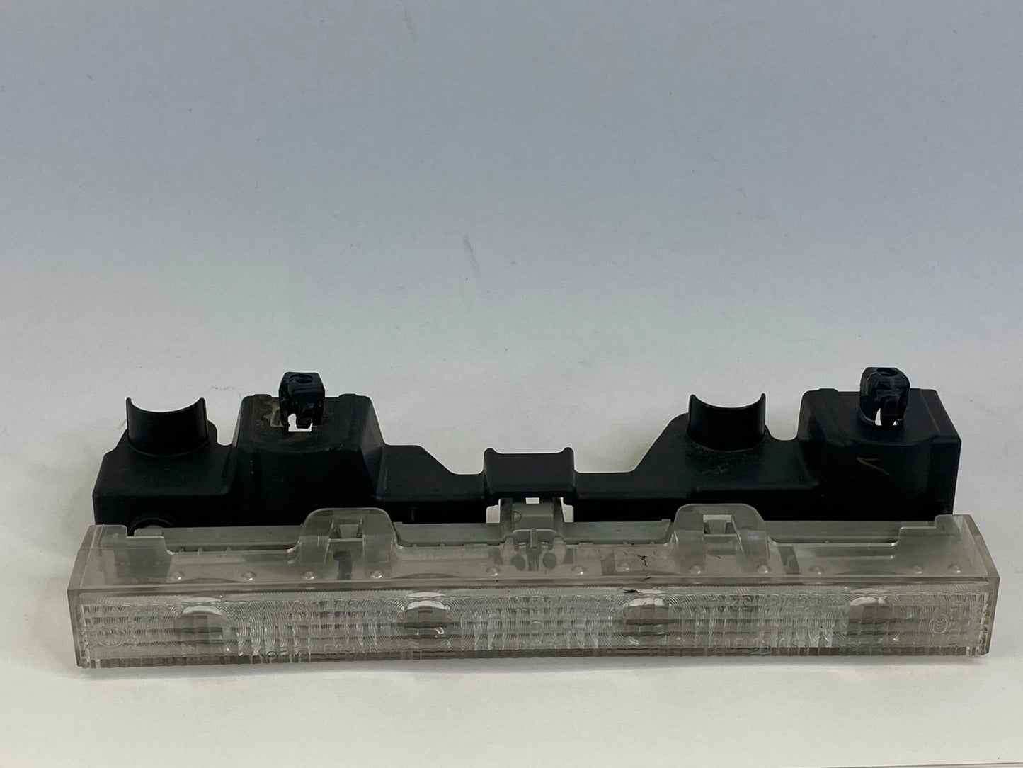 2009 2010 PONTIAC VIBE GT HATCHBACK 3RD THIRD BRAKE LIGHT HIGH MOUNT STOP LAMP