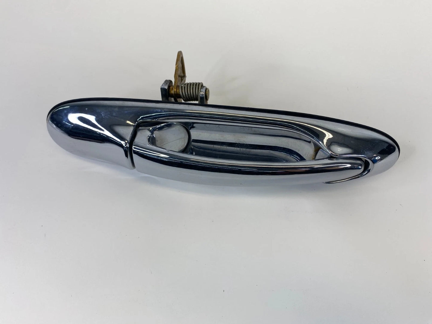 1998-2002 LINCOLN TOWN CAR REAR RIGHT EXTERIOR DOOR HANDLE OUTER ASSEMBLY OEM