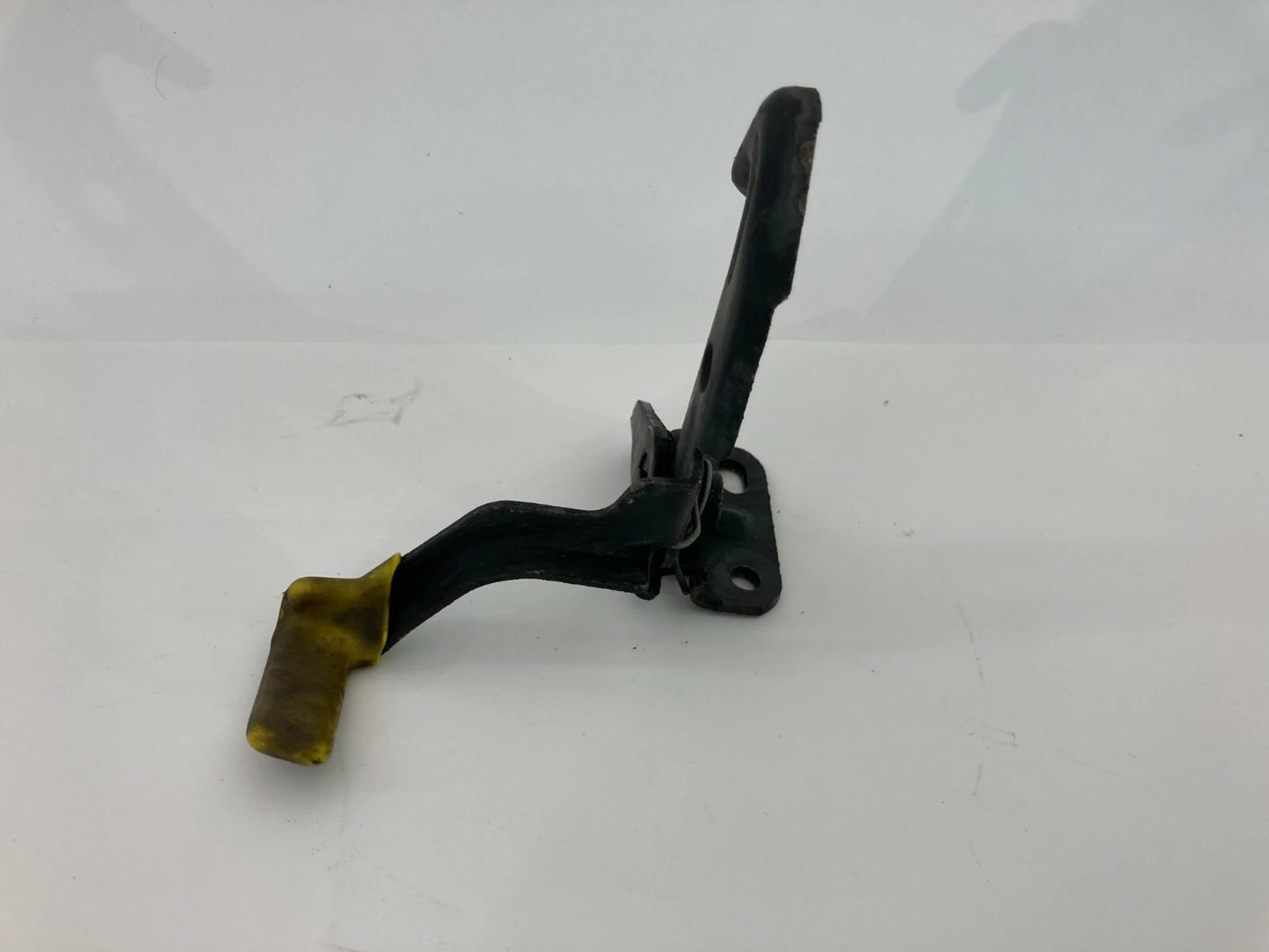 2006 2007 SATURN VUE HOOD LATCH LOCK RELEASE HANDLE ASSEMBLY OEM
