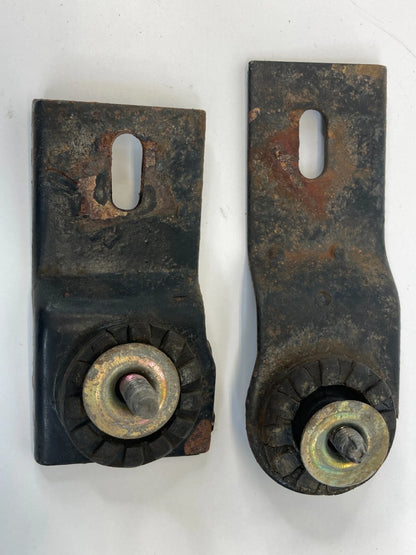 02 03 04 05 06 MAZDA MPV RADIATOR UPPER SUPPORT BRACKET PAIR SET OEM