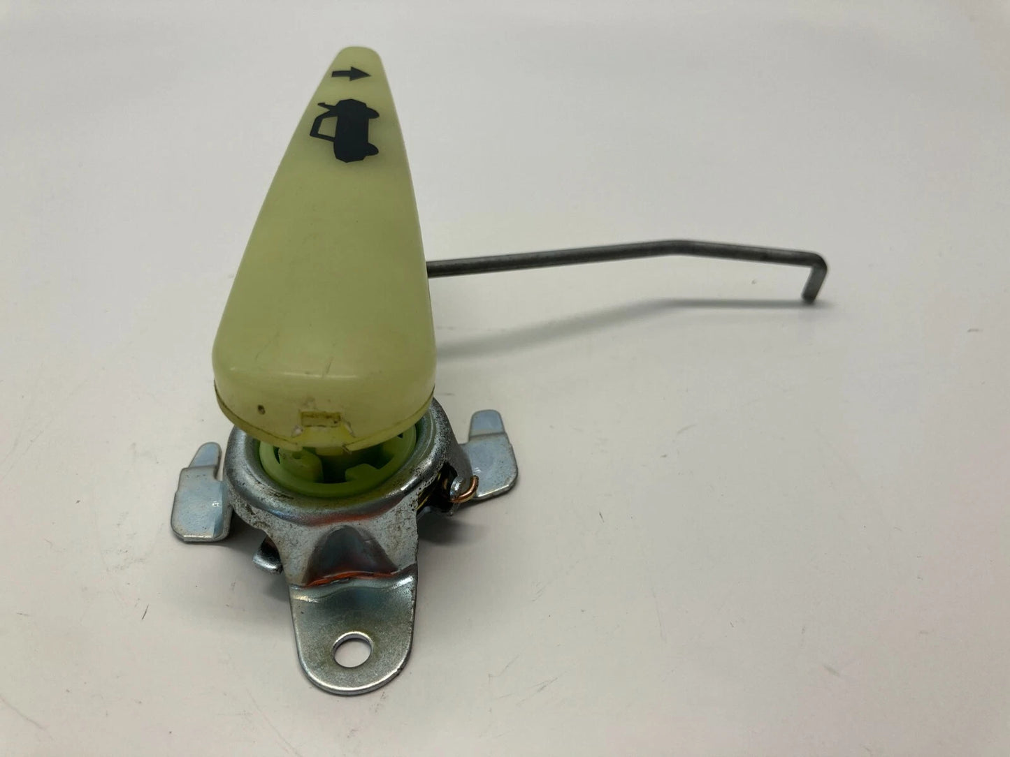 2002 2003 LEXUS ES300 2004-2006 ES330 INSIDE EMERGENCY TRUNK RELEASE HANDLE OEM