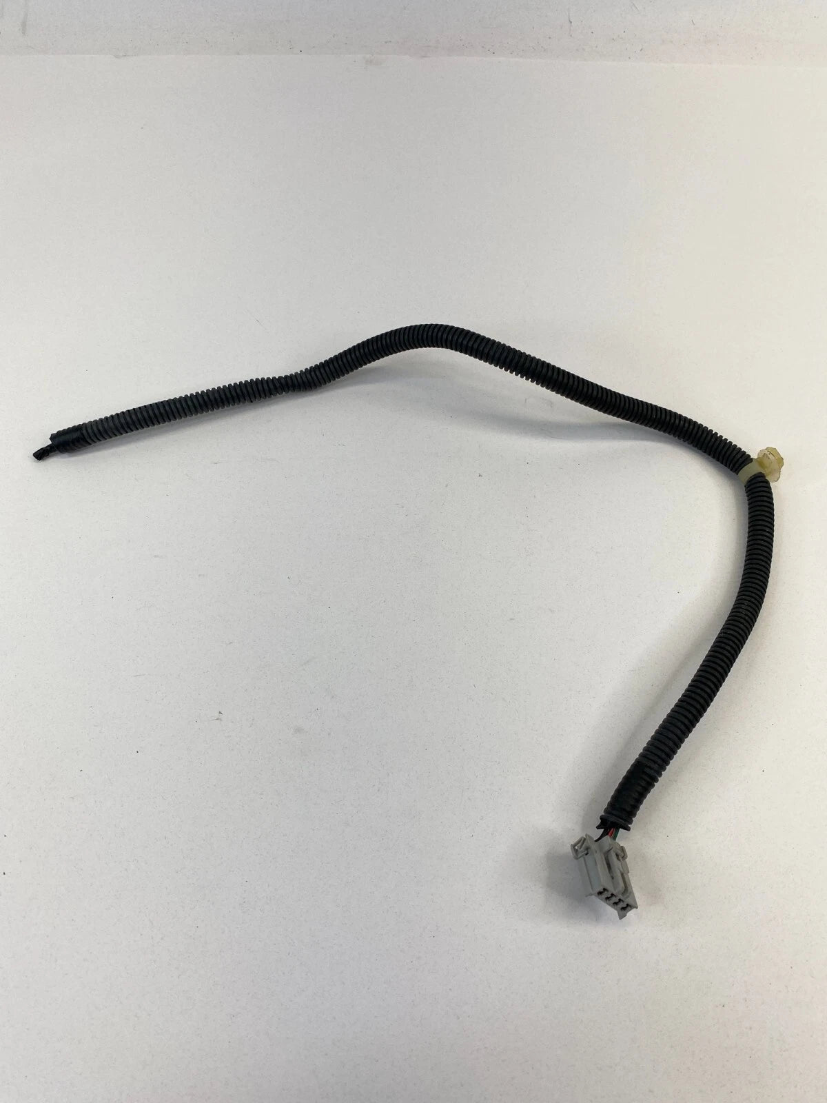 96-98 HONDA CIVIC SDAN LEFT TAIL LIGHT TAILLIGHT WIRE CONNECTOR PIGTAIL HARNESS