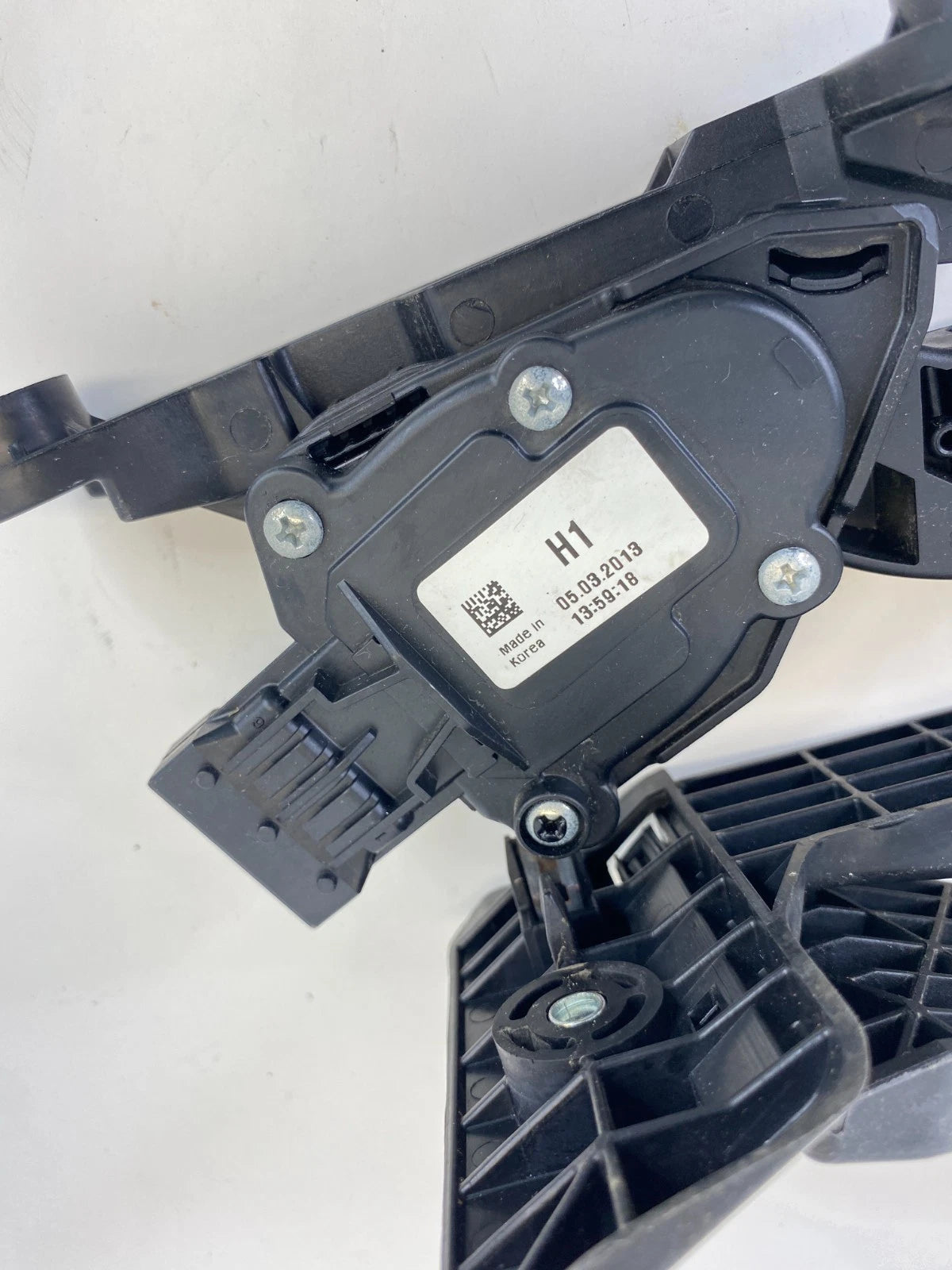 2011-2015 HYUNDAI SONATA ACCELERATOR THROTTLE GAS PEDAL TRAVEL SENSOR MODULE OEM