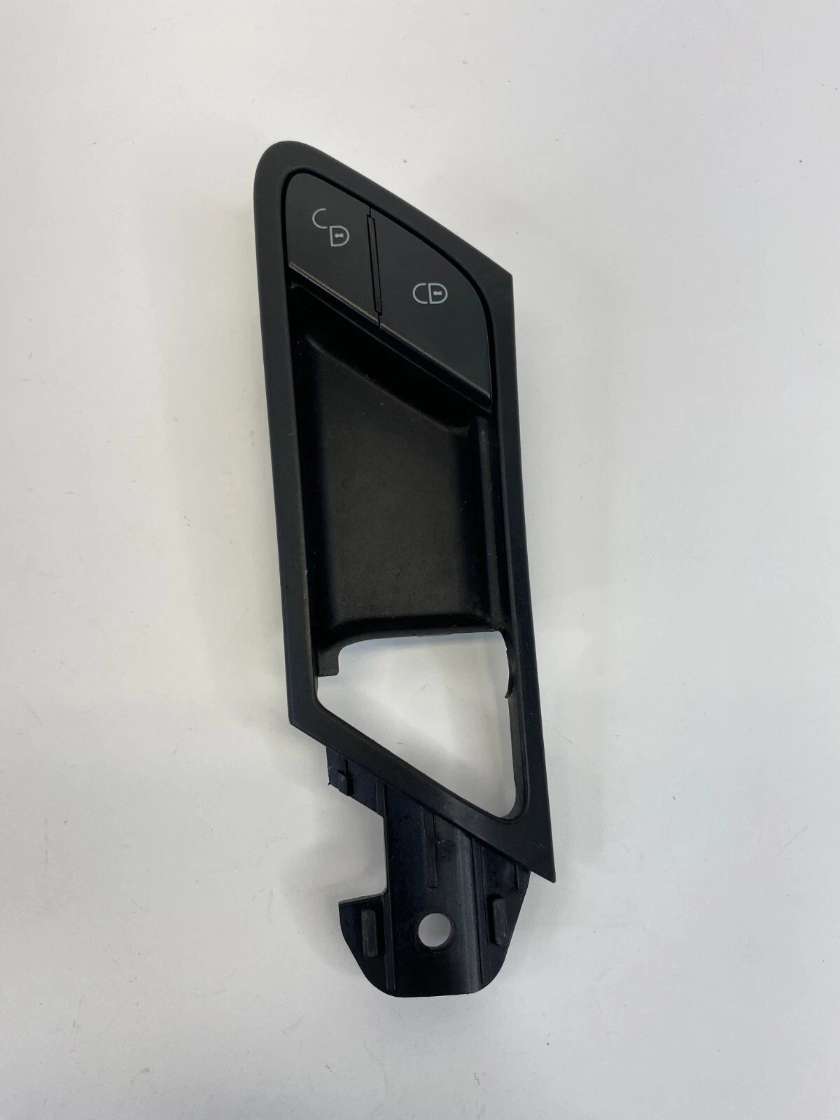 06-11 MERCEDES-BENZ ML350 FRONT LEFT INTERIOR DOOR HANDLE COVER BEZL LOCK SWITCH