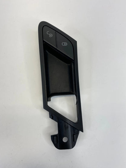 06-11 MERCEDES-BENZ ML350 FRONT LEFT INTERIOR DOOR HANDLE COVER BEZL LOCK SWITCH