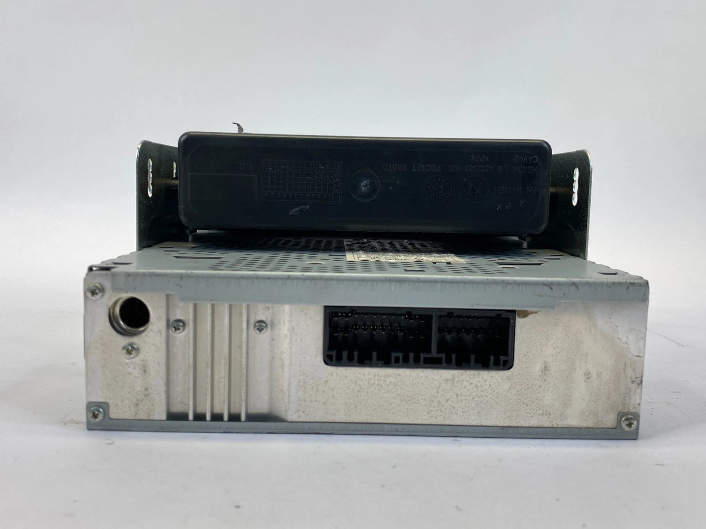 2007-2011 HONDA ELEMENT AM/FM RADIO RECEIVER CD DISC PLAYER UNIT OEM