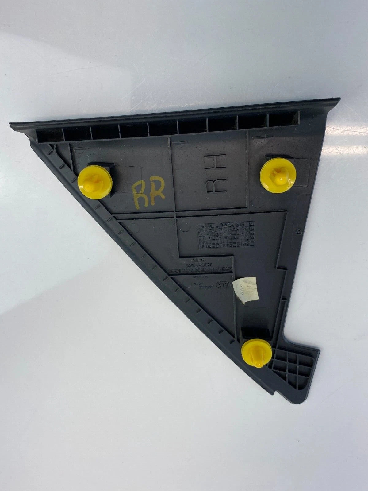 10-13 KIA FORTE REAR RIGHT PASSENGER SIDE DOOR INTERIOR CORNER COVER 83920-1M000