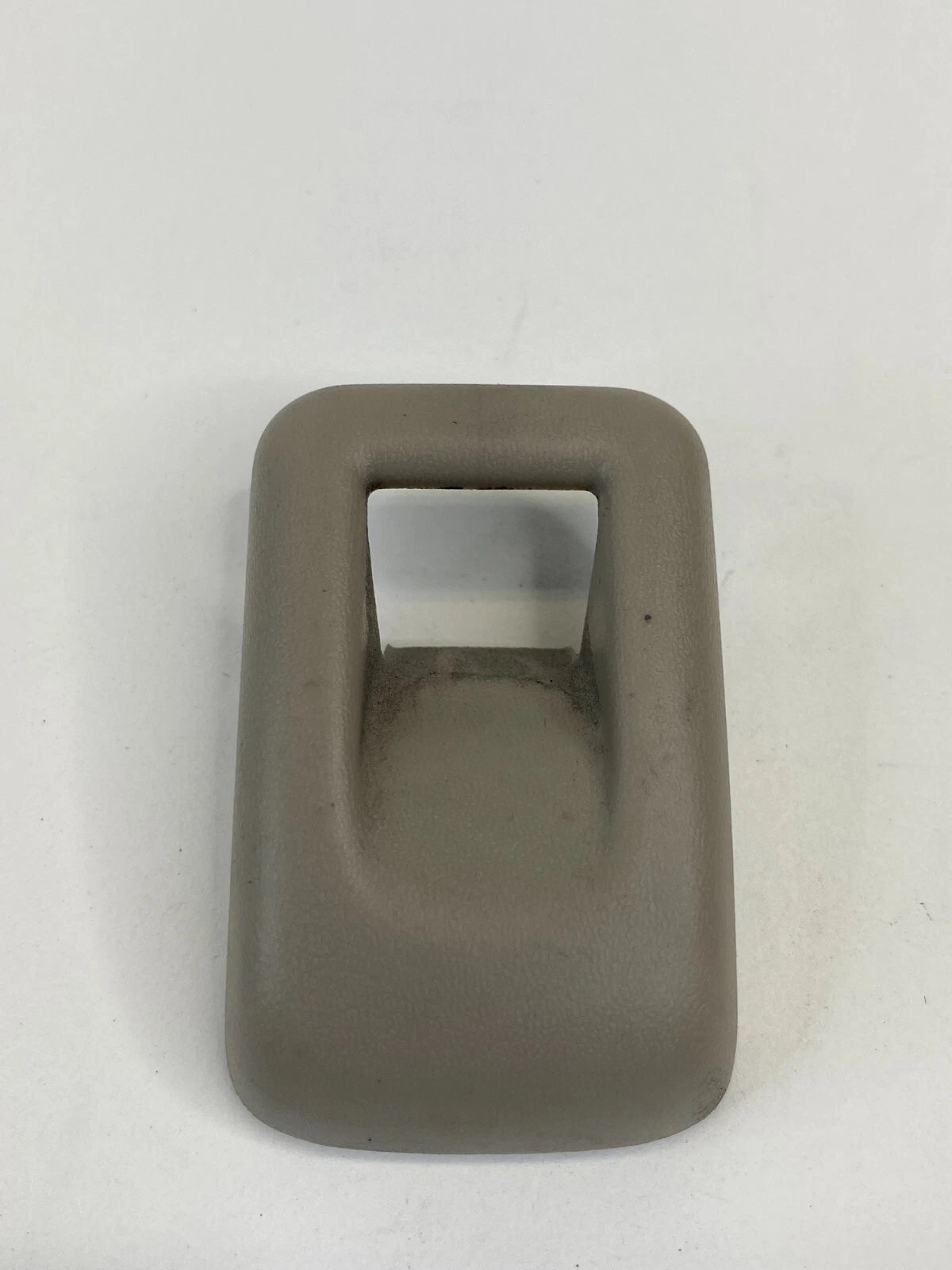 1998 1999 20002 2001 2002 TOYOTA COROLLA REAR SEAT CHILD ANCHOR CLIP TRIM COVER