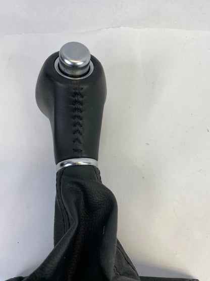 2014 2015 KIA SORENTO 3.3L AT SHIFT KNOB HANDLE AND GAITER BLACK LEATHER OEM