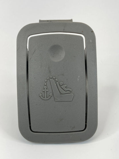 06-13 CHEVROLET IMPALA REAR DECK CHILD SEAT LOWER ANCHOR COVER TRIM 15795997 OEM