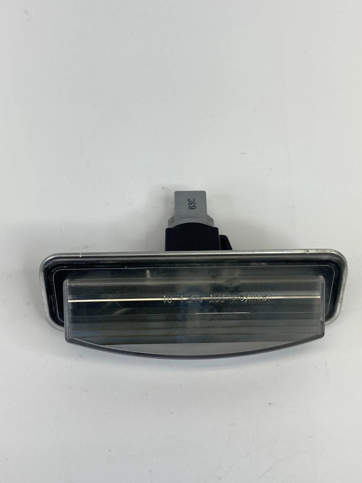 2004 05 06 07 2008 NISSAN MAXIMA REAR LICENSE PLATE LIGHT LAMP ASSEMBLY