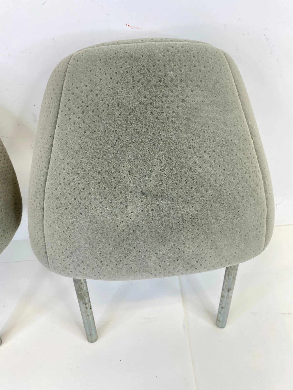 2005-2007 HONDA ODYSSEY FRONT LEFT & RIGHT SEAT HEADREST HEAD REST PAIR SET OEM