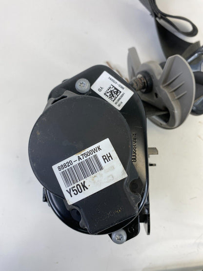 14-18 Kia Forte Front Right Side Seat Belt Retractor Pretensioner 88820-A7500