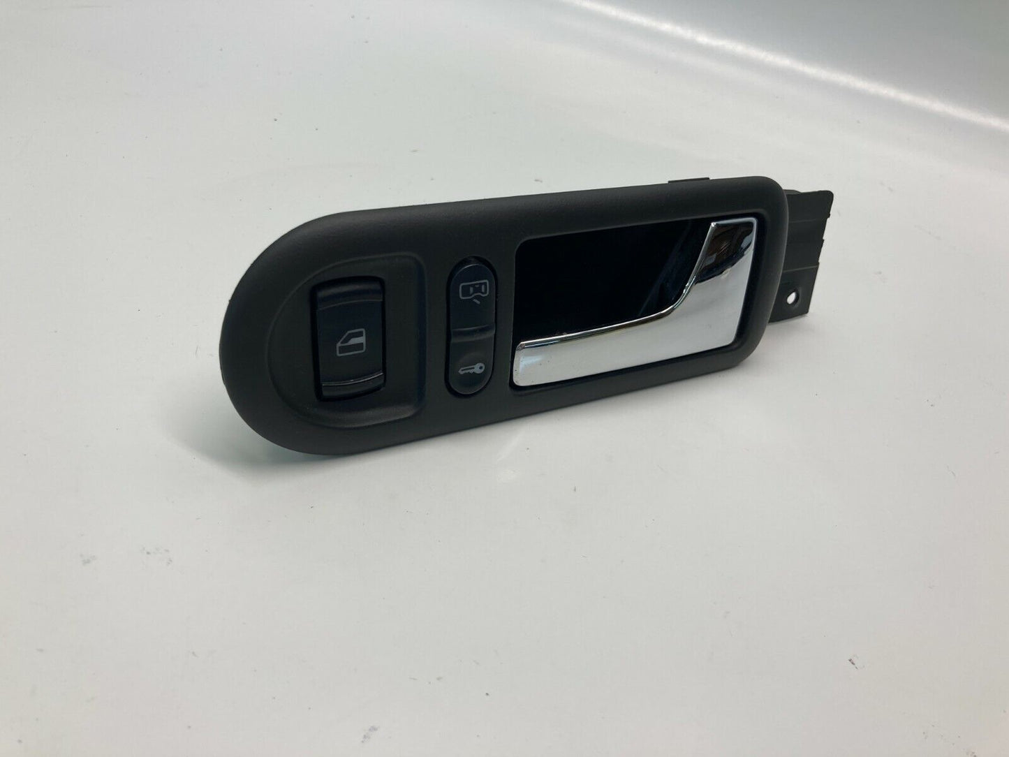 98-05 Volkswagen Passat Right Passenger Side Inner Door Handle w/ Window Switch