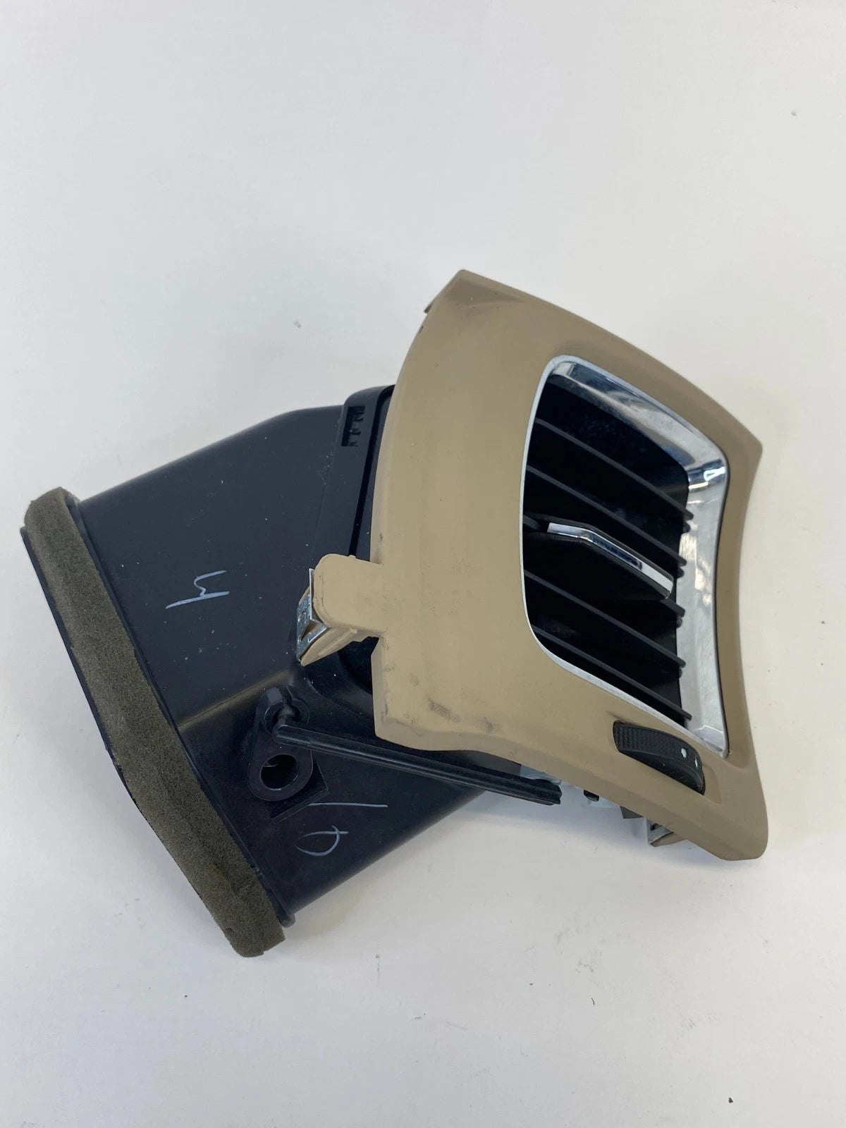 2008-2014 CADILLAC CTS DASH RIGHT PASSENGER SIDE AC AIR VENT GRILLE 605086 OEM