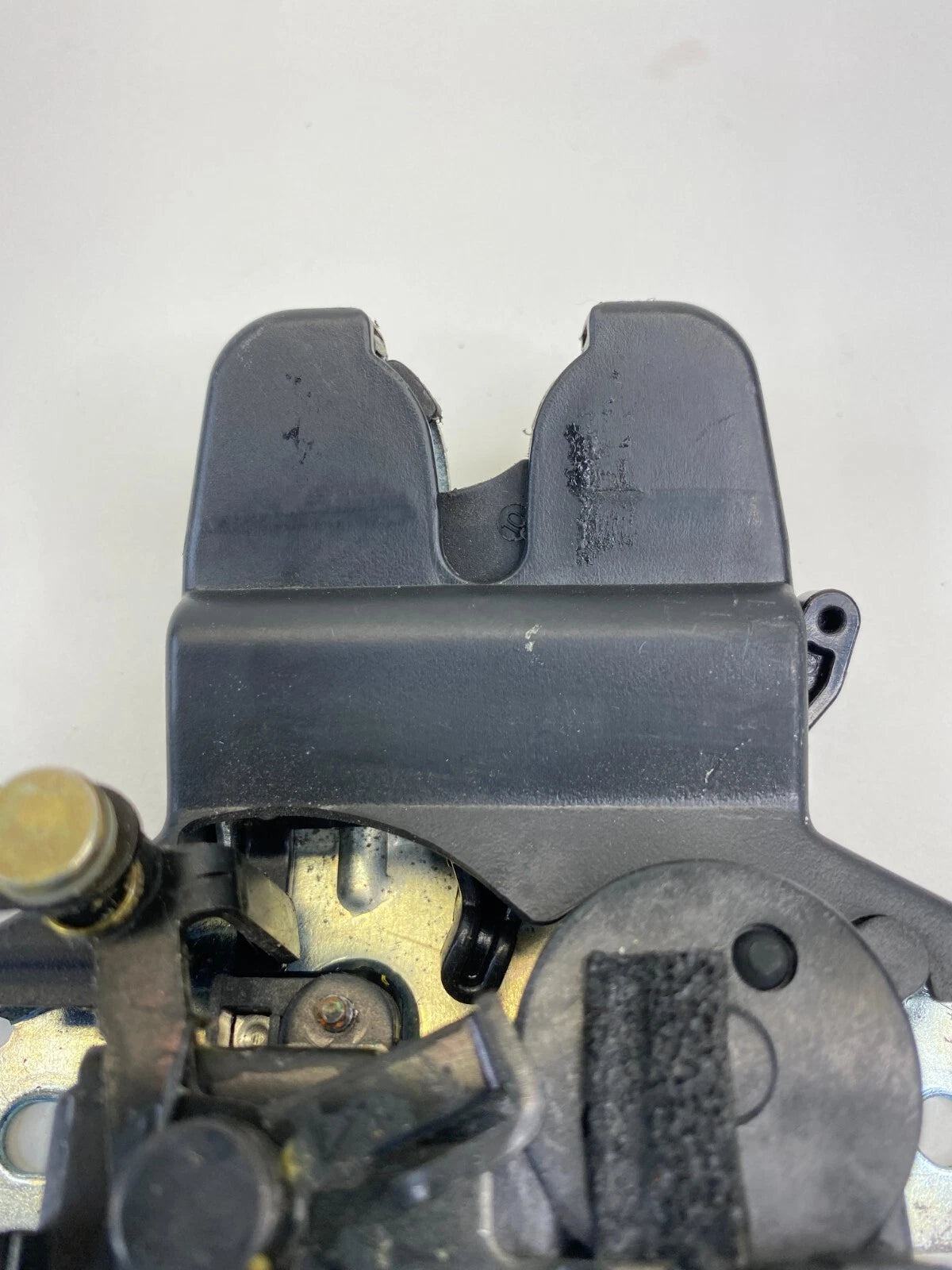06 07 08 09 HYUNDAI SONATA SDN REAR TRUNK LID LOCK LATCH ACTUATOR ASSEMBLY OEM