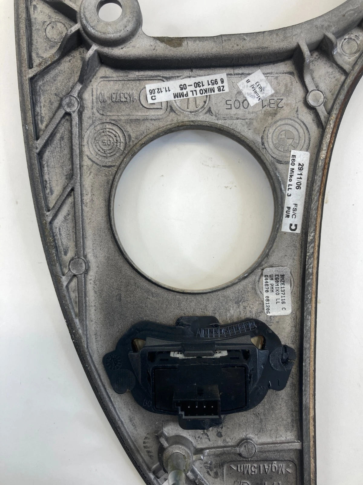 2004-2007 BMW 530I 525I 06 07 530XI 525XI CENTER CONSOLE SHIFTER SHIFT BEZEL
