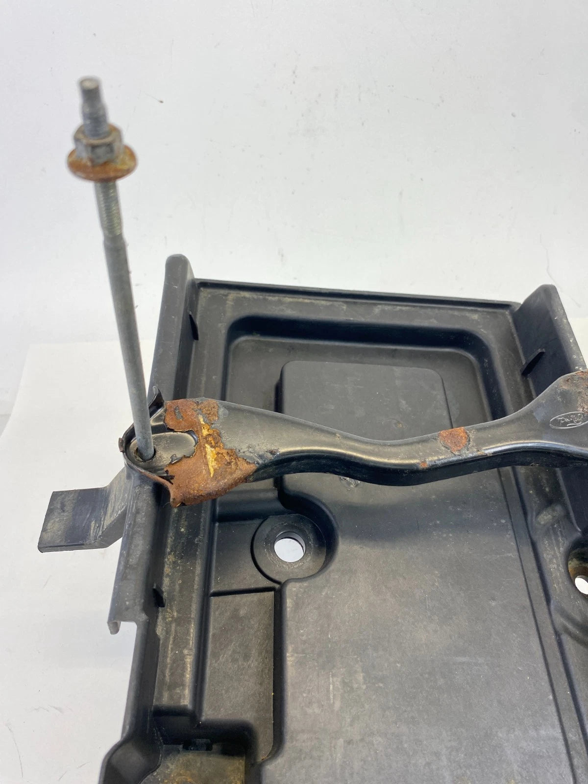 13-19 FORD EXPLORER INTERCEPTOR UTILITY BATTERY HOLDER TRAY AG13-10723-AF OEM