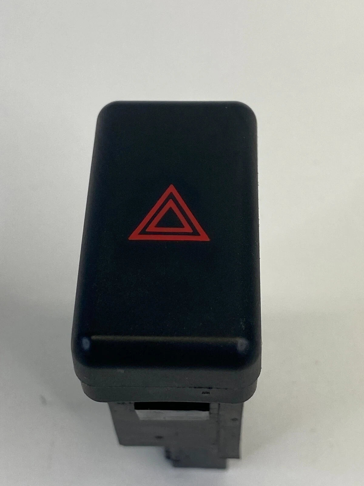 04-09 MAZDA 3 HAZARD EMERGENCY WARING LIGHT CONTROL SWITCH BUTTON BP4K-664H0 OEM