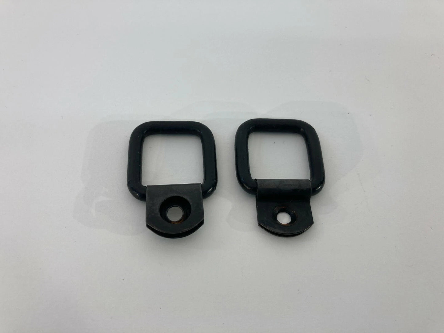 2009 VW VOLKSWAGEN ROUTAN REAR TRUNK TAILGATE CARGO RING GRAB HANG PAIR SET OEM