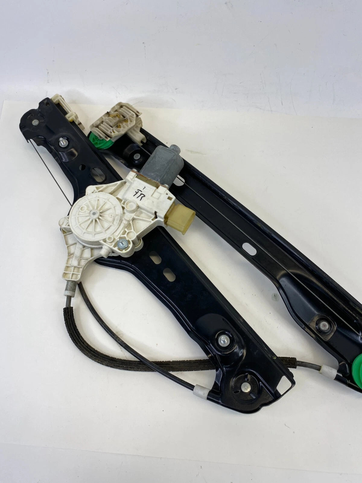 2006 BMW 330XI 330I FRONT RIGHT DOOR POWER WINDOW REGULATOR MOTOR 0130822227