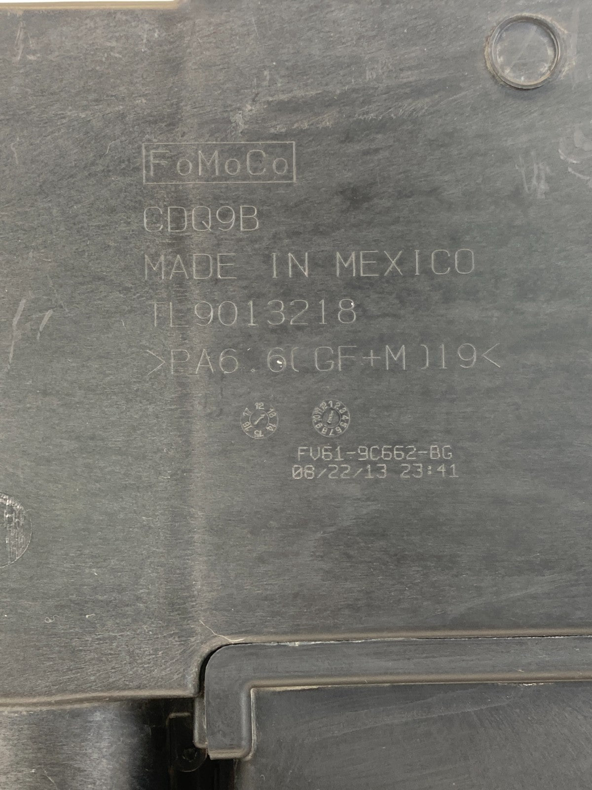 2013-2018 Ford C-Max Hybrid 2.0L L4 Air Cleaner Intake Body Filter Housing OEM