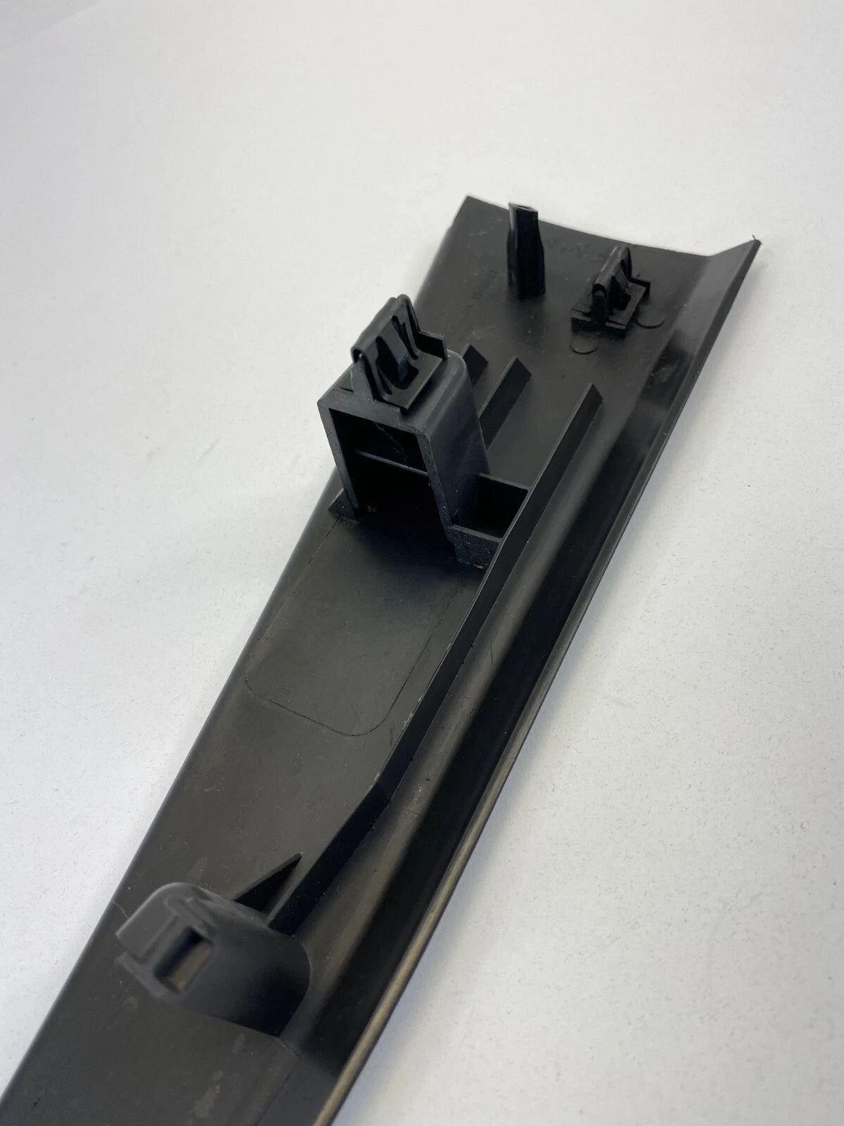 2013 2014 2015 FORD FUSION FRONT RIGHT PILLAR COVER MOLDING DS73-F026A22-A OEM