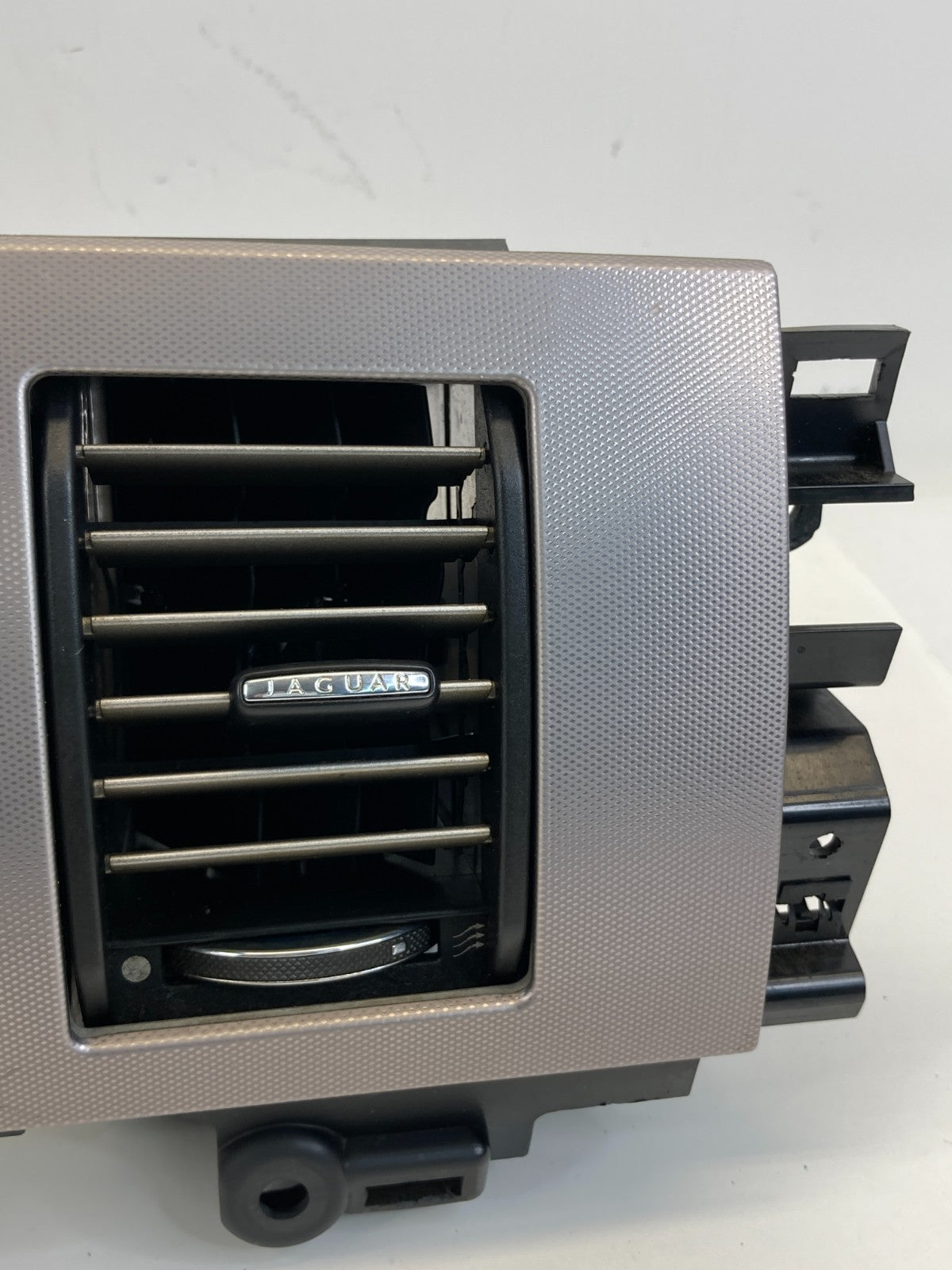 2009-2011 Jaguar XF Center Dash Air Vent Grille Cover Panel Trim 8X23-19K617-BF