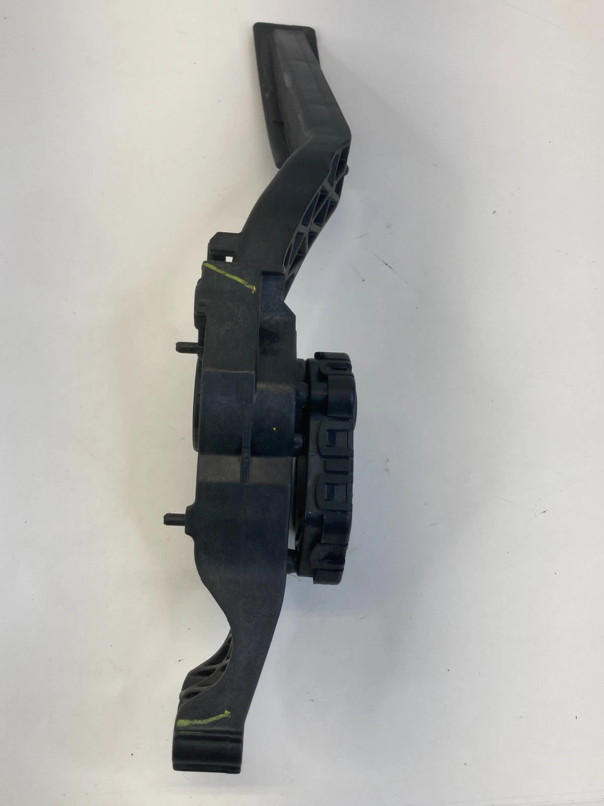 09-16 GMC ACADIA 09-17 ENCLAVE 3.6L AT ACCELERATOR GAS PEDAL SENSOR 25865203 OEM