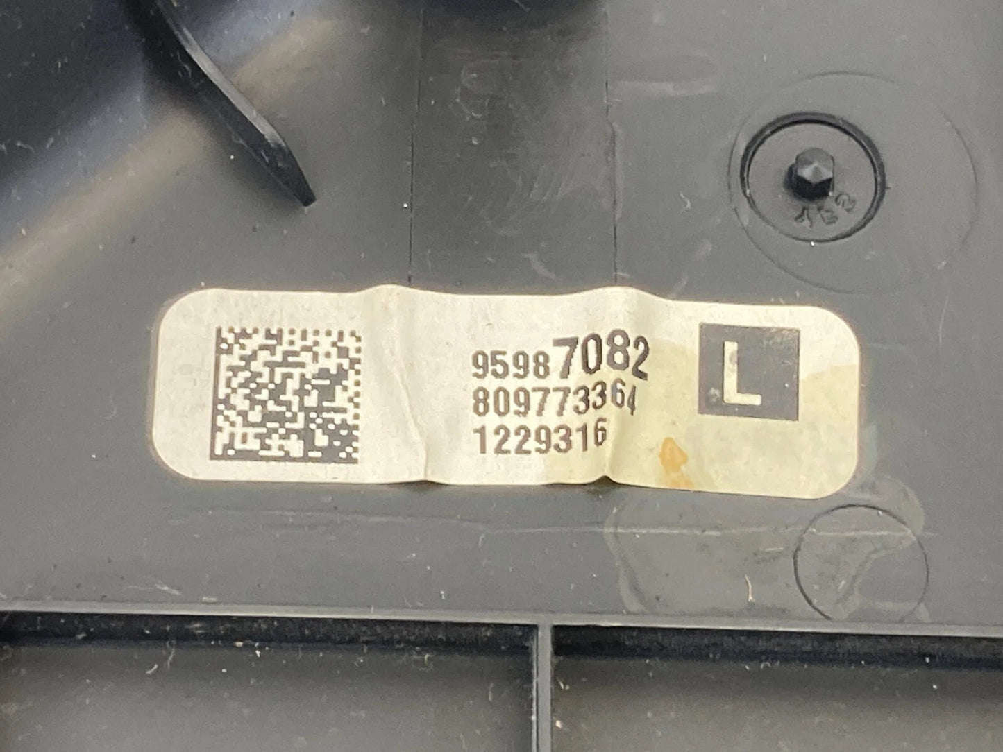 2011-2016 CHEVROLET CRUZE DASH LEFT DRIVER SIDE END CAP COVER TRIM 95987082