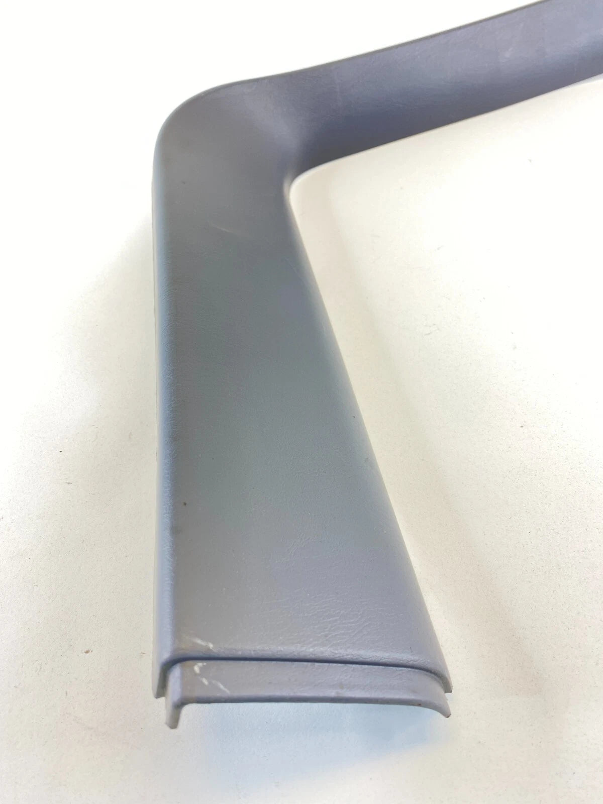 2001-2005 TOYOTA RAV4 REAR LEFT SIDE WINDOW FRAME TRIM MOLDING 67938-42020 OEM
