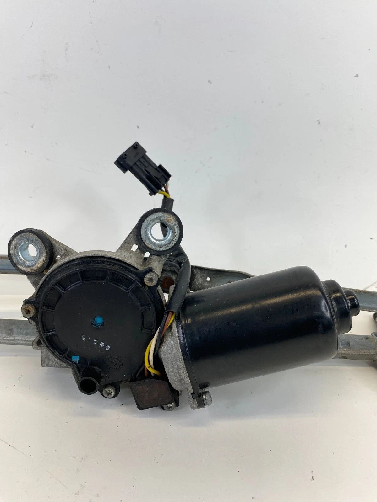 2005-2011 Saab 9-3 Sedan Front Windshield Wiper Motor W/ Linkage 12755304 OEM