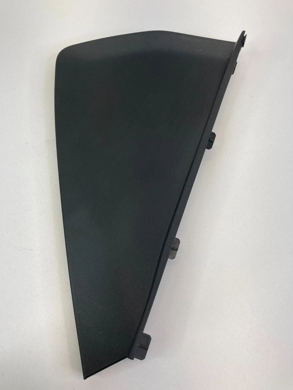 2008-2013 NISSAN ROGUE DASH RIGHT PASSENGER SIDE END CAP COVER 68498-JM00A OEM