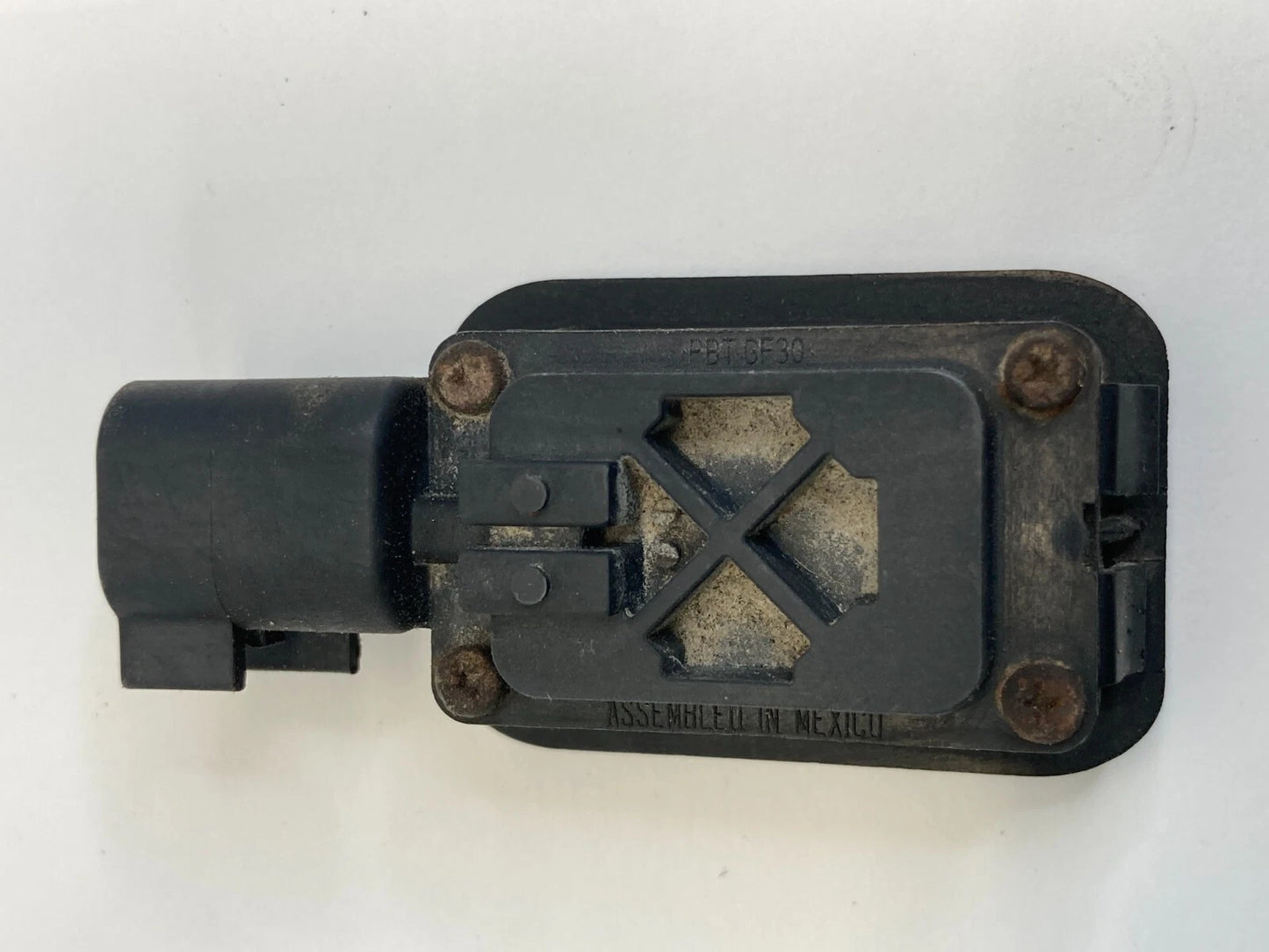 2008-2014 FORD ESCAPE TAILGATE TRUNK LID RELEASE BUTTON SWITCH IL2T-14K147-AA