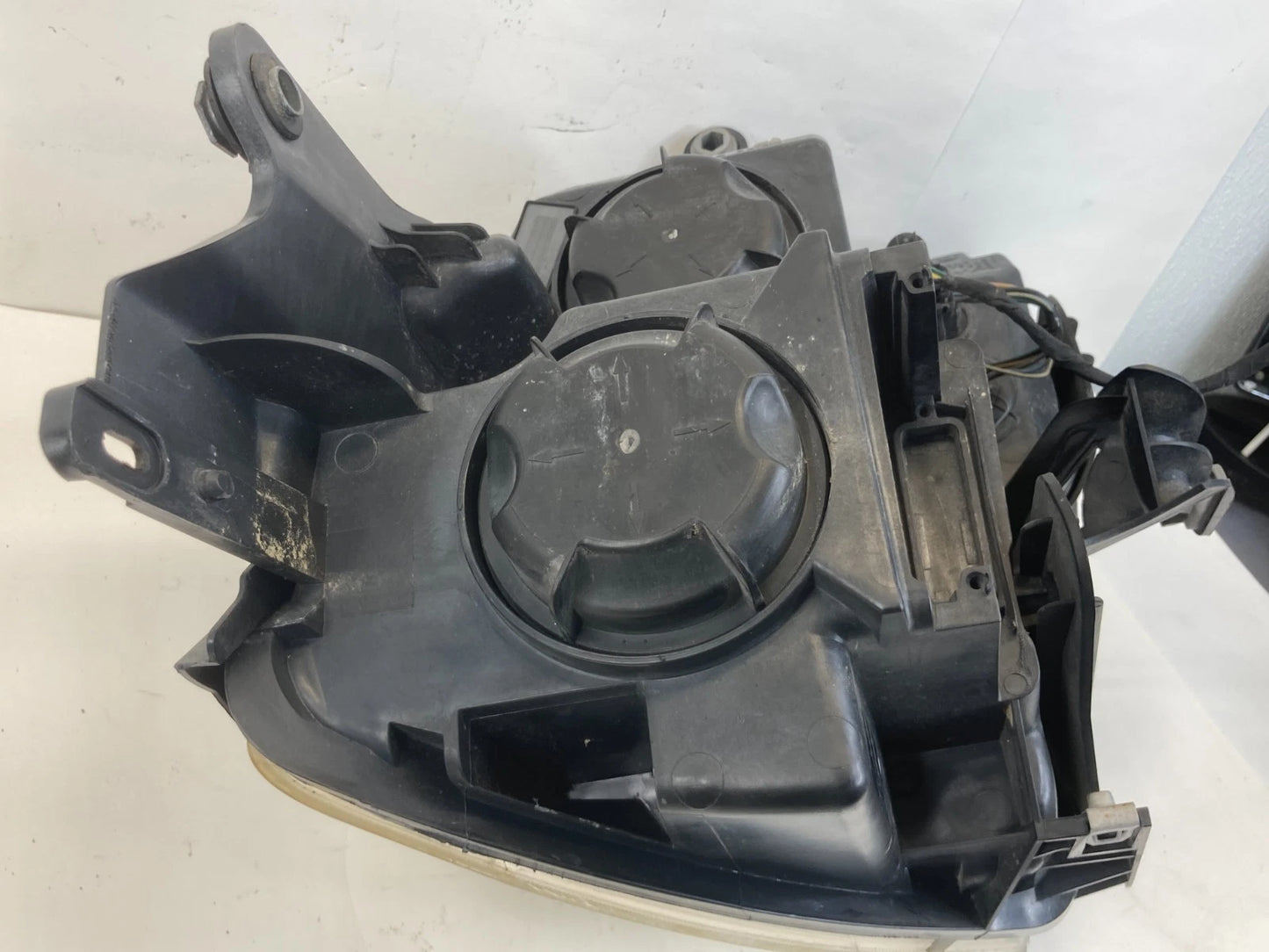 07-12 GMC ACADIA LEFT DRIVER HEADLIGHT HEAD LIGHT LAMP HEADLAMP HALOGEN 20912393