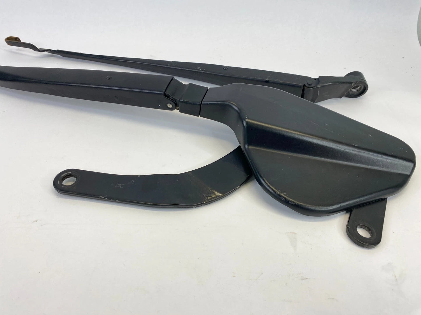 2010-2015 TOYOTA PRIUS FRONT WINDSHIELD WIPER ARMS LEFT AND RIGHT PAIR OEM