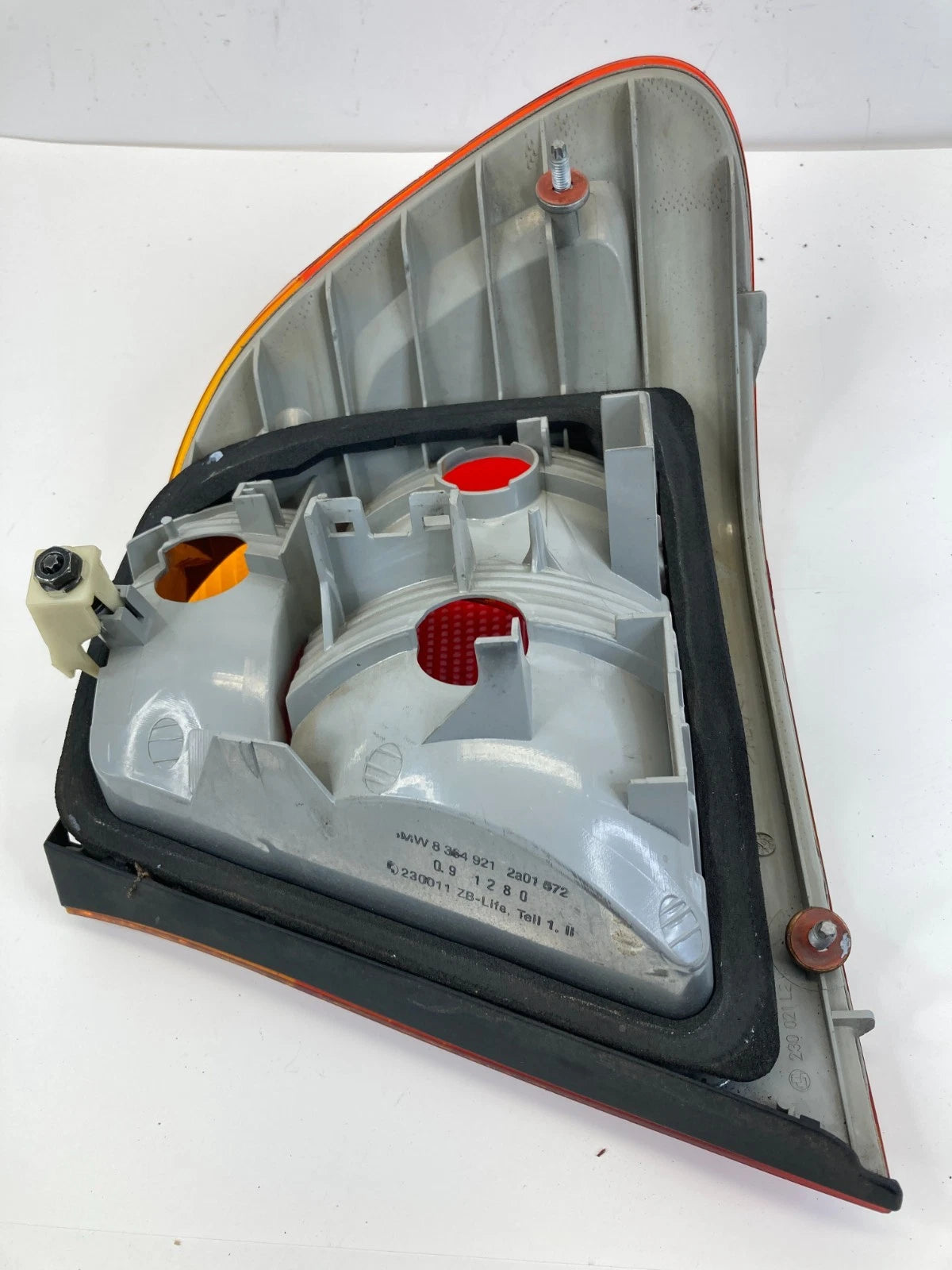 1999 2000 BMW 323I SEDAN LEFT OUTER TAIL LIGHT TAILLIGHT TAILLAMP 8-364-921 OEM