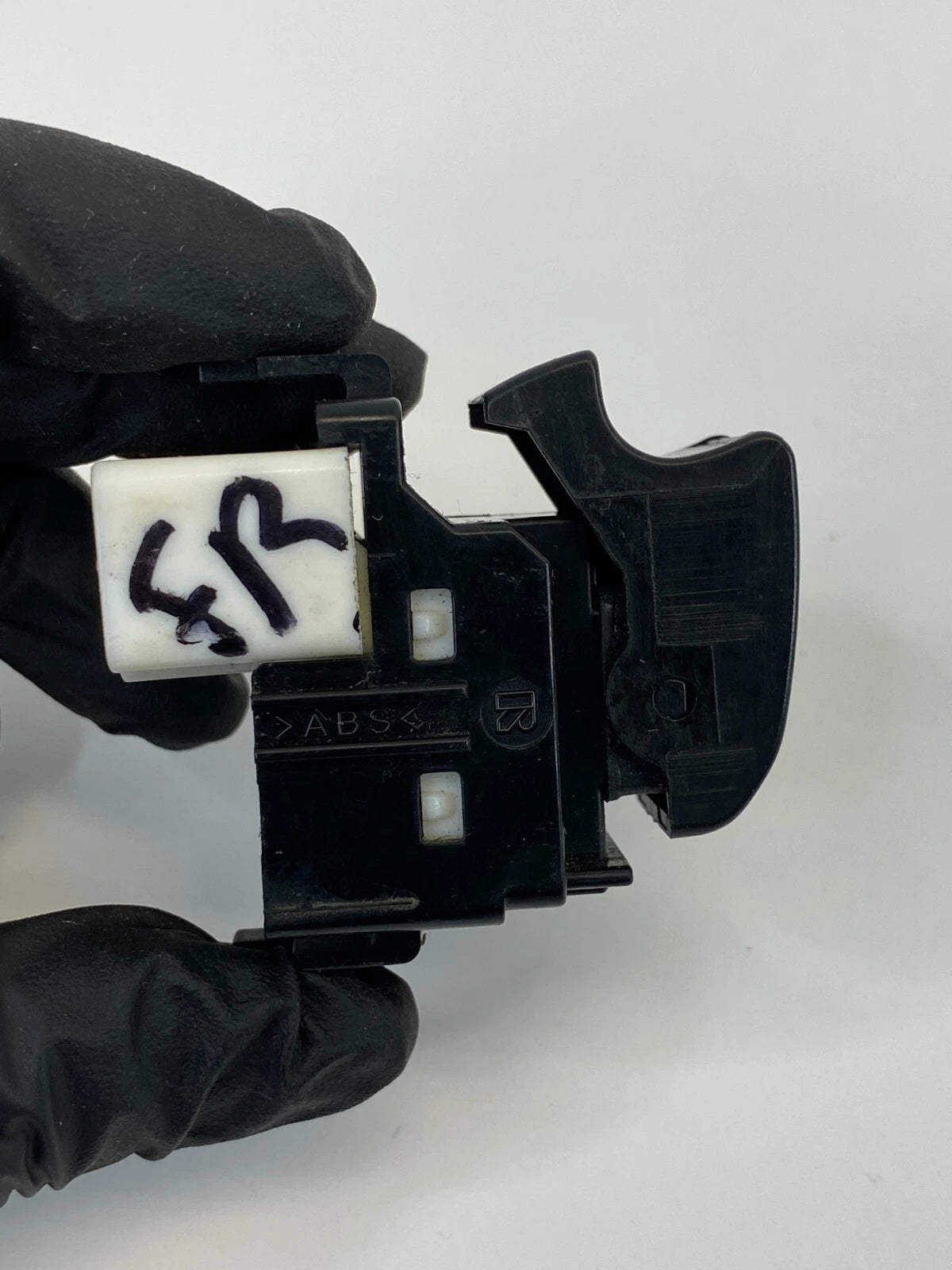2002-2006 TOYOTA CAMRY 04-09 PRIUS REAR RIGHT SIDE DOOR POWER WINDOW SWITCH OEM