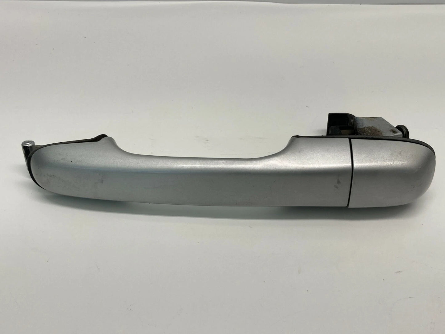 1998 1999 2000 VOLVO S70 REAR LEFT SIDE EXTERIOR OUTER DOOR HANDLE ASSEMBLY OEM