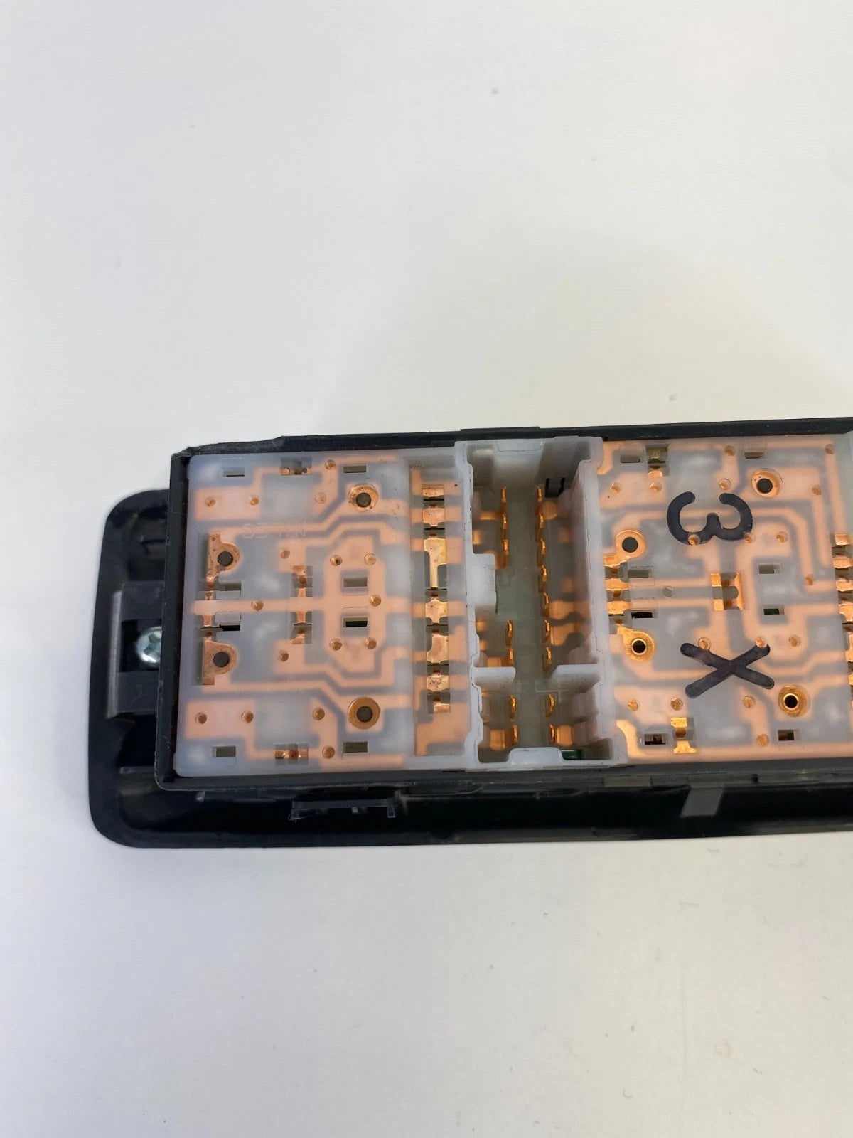 2011-2013 NISSAN ROGUE FRONT LEFT SIDE DOOR POWER MASTER WINDOW SWITCH OEM