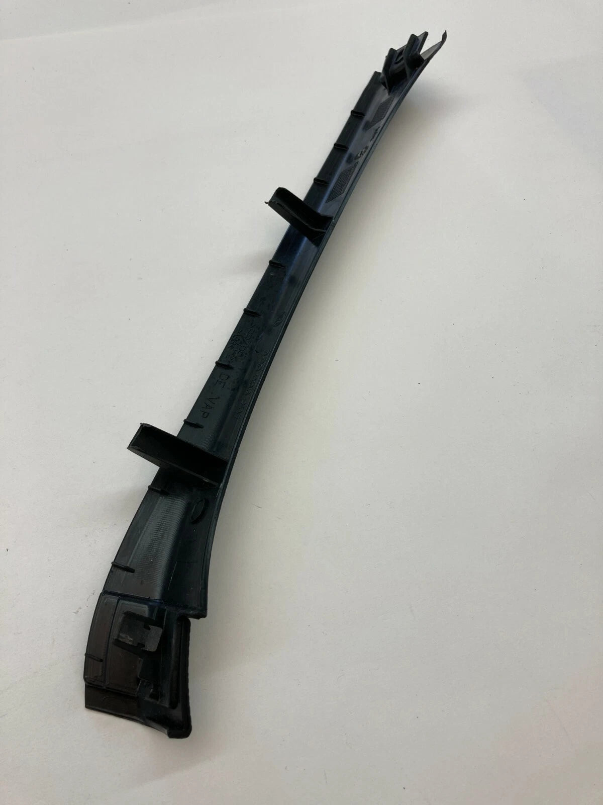 06-10 VW VOLKSWAGEN PASSAT INTERIOR LEFT SIDE KICK PANEL TRIM COVER 3C0868237