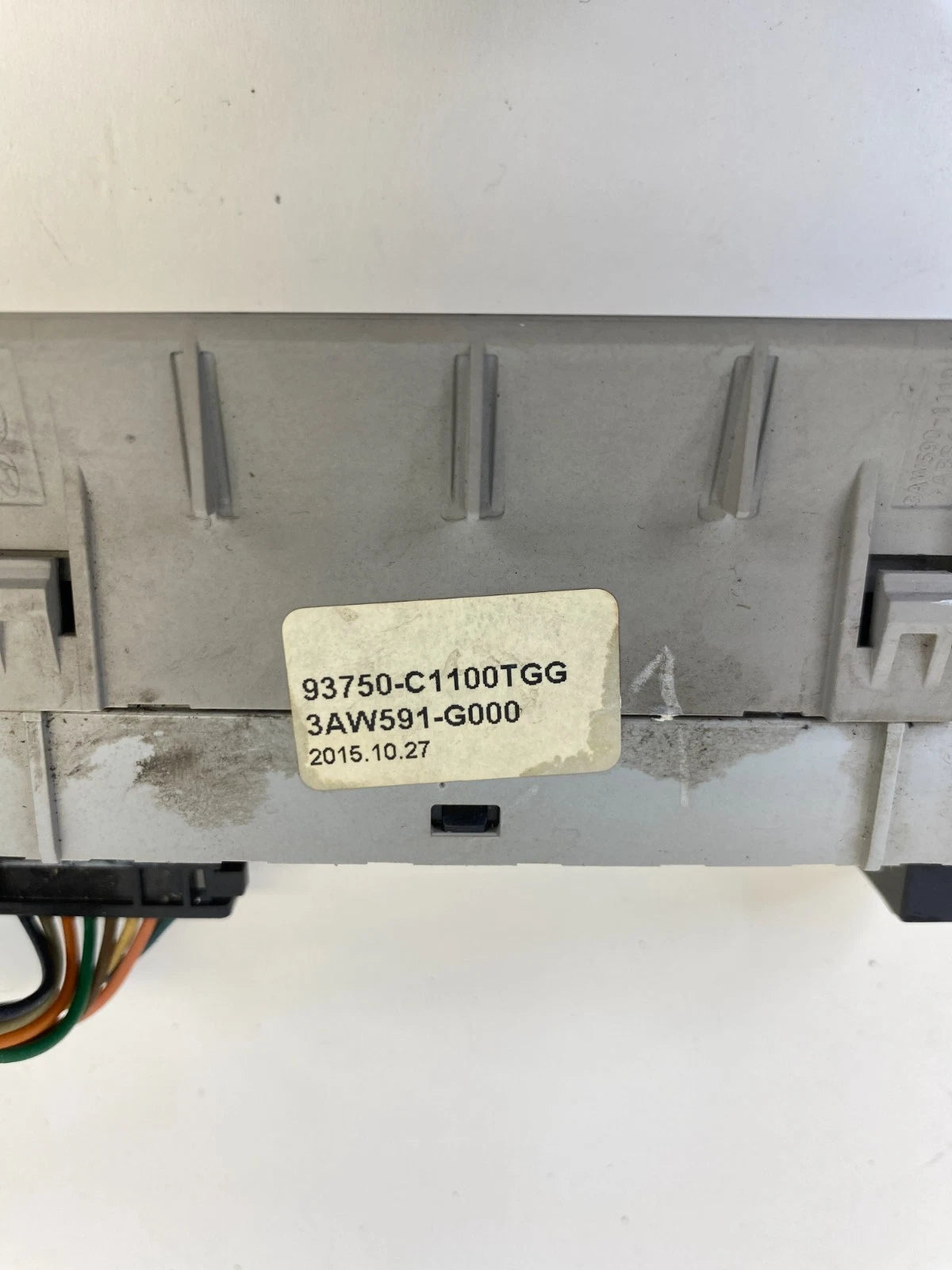2015 16 17 18 2019 HYUNDAI SONATA TRUNK FUEL DOOR TRACTION CONTROL SWITCH PANEL