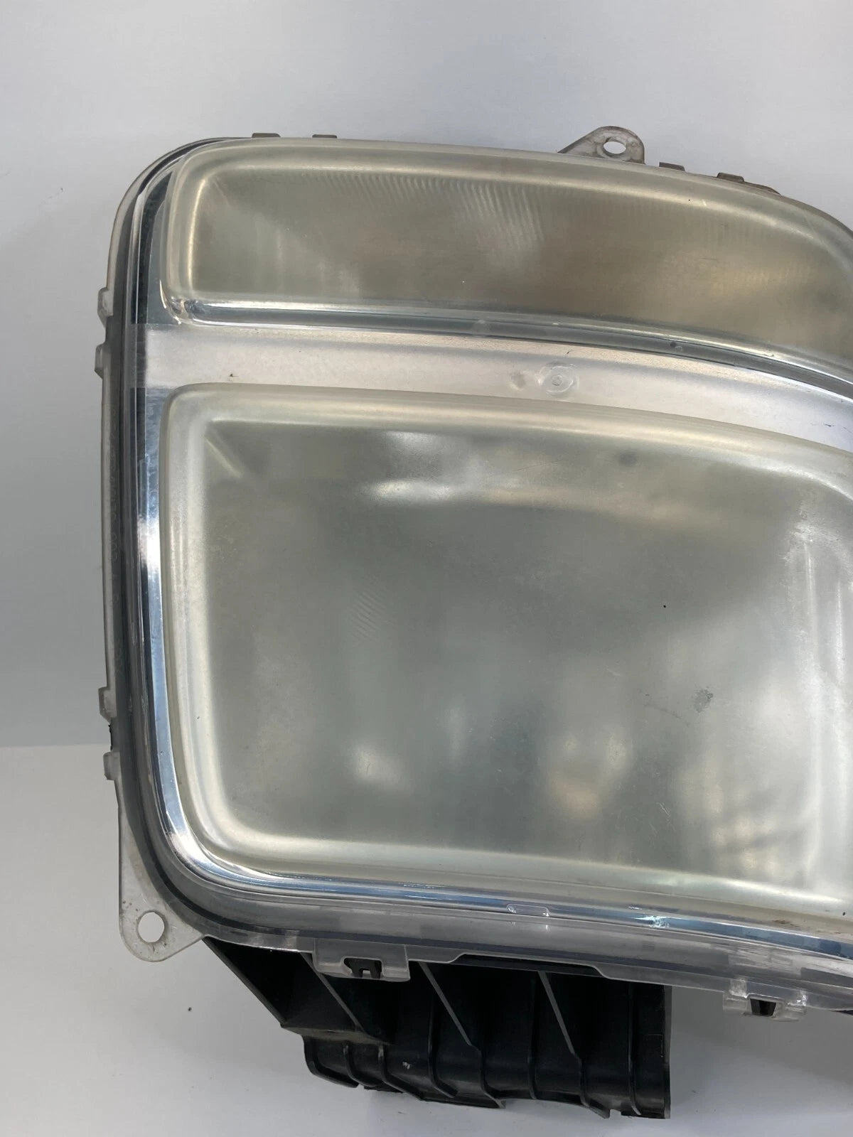 2007-2011 DODGE NITRO FRONT RIGHT PASSENGER SIDE HEADLIGHT HEAD LIGHT LAMP OEM