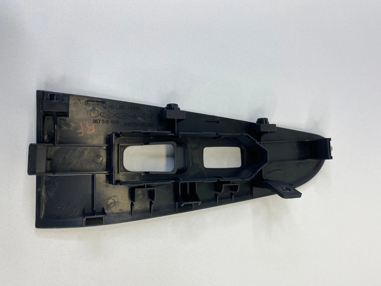 07-10 HYUNDAI ELANTRA FRONT RIGHT DOOR WINDOW SWITCH BEZEL COVER TRIM 935752H200