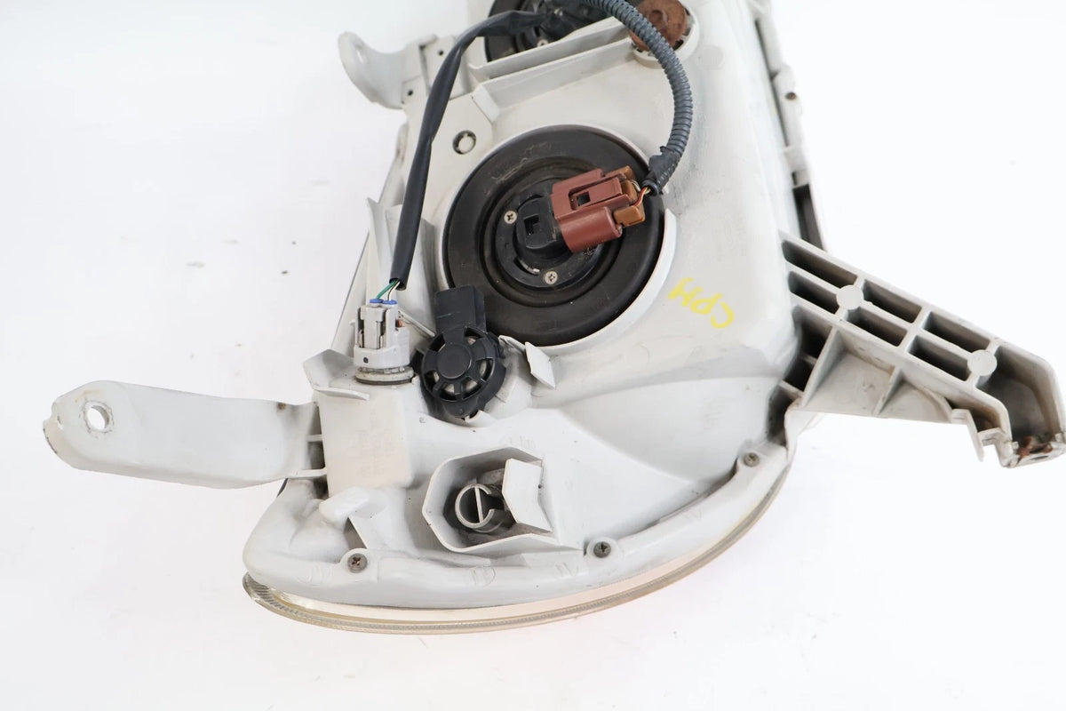 2003-2005 TOYOTA 4RUNNER FRONT LEFT DRIVER HEADLIGHT HEADLAMP HALOGEN OEM